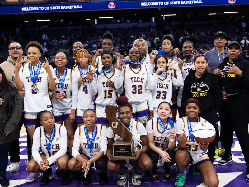 Oakland Tech girls win third consecutive basketball state championship